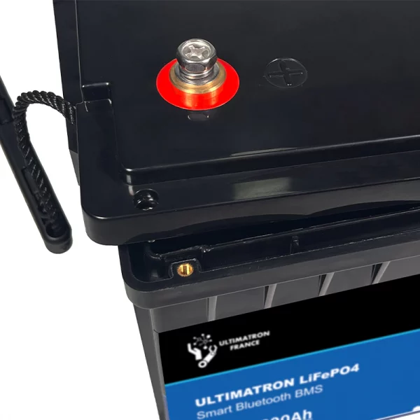 Ultimatron-Batterie-Lithium-25.6V-100Ah-LiFePO4-Smart-BMS-Avec-Bluetooth-UBL-24-100-Ultimatron-france-9