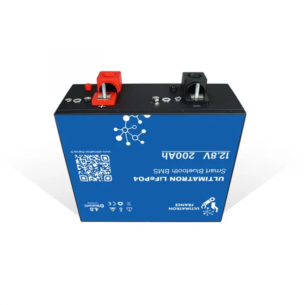Ultimatron-Batterie-Lithium-Sous-Siege-12.8V-200Ah-LiFePO4-Smar-BMS-Bluetooth-ULM-12-200-4